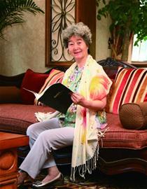 凡參會者將免費(fèi)享受五重好禮!前100名電話報(bào)名者還將獲贈藍(lán)莓酒一瓶-青島報(bào)紙電子版