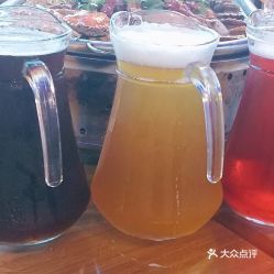 厚道海鮮城「愛悅之橙」藍莓啤酒測評 青島美食中的一抹果味驚喜